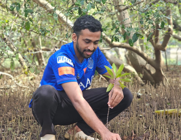 🌿 Restoring the Roots: Ali Farbani’s Fight for the Mangroves of Kadalundi